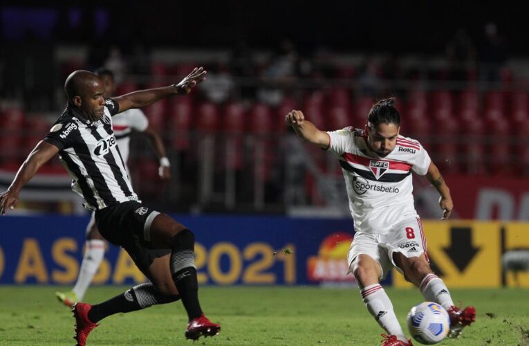 São Paulo empata com Ceará na reestreia de Rogério Ceni