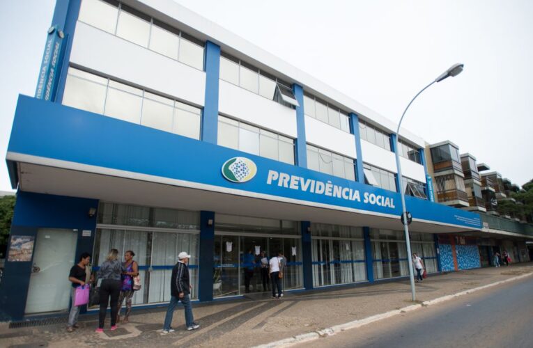 Prova de vida para segurados do INSS é suspensa até fim do ano