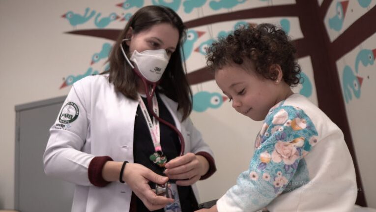 Oncologia Pediátrica do HC de Botucatu: vale ver a vida com olhos de criança