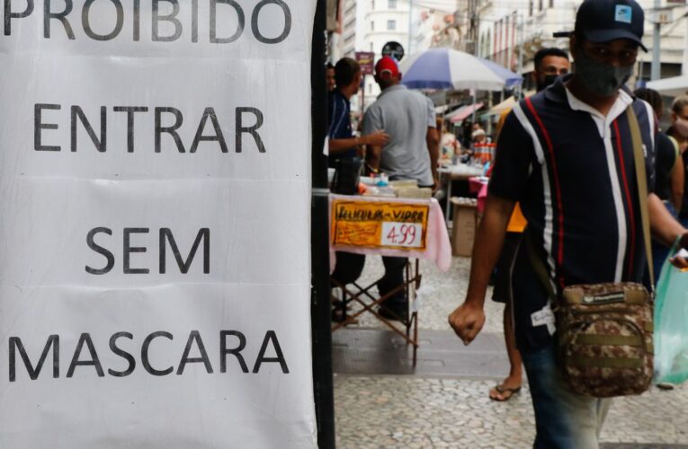 Brasil registra 77 casos da variante Ômicron