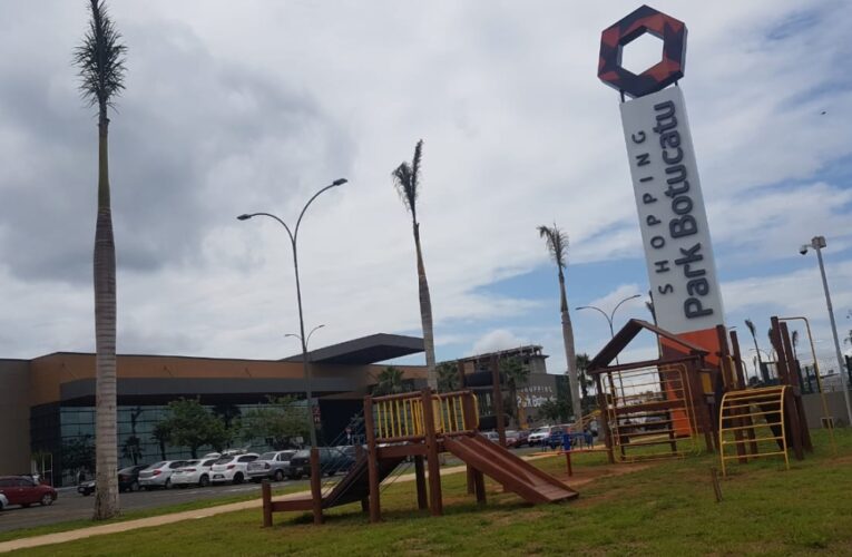 Parque infantil faz sucesso no Shopping Park Botucatu