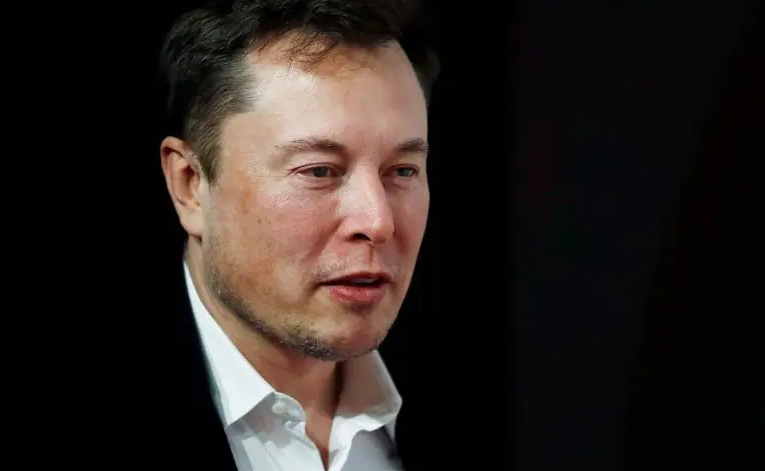 Elon Musk diz que quer “todos os humanos reais verificados” no Twitter