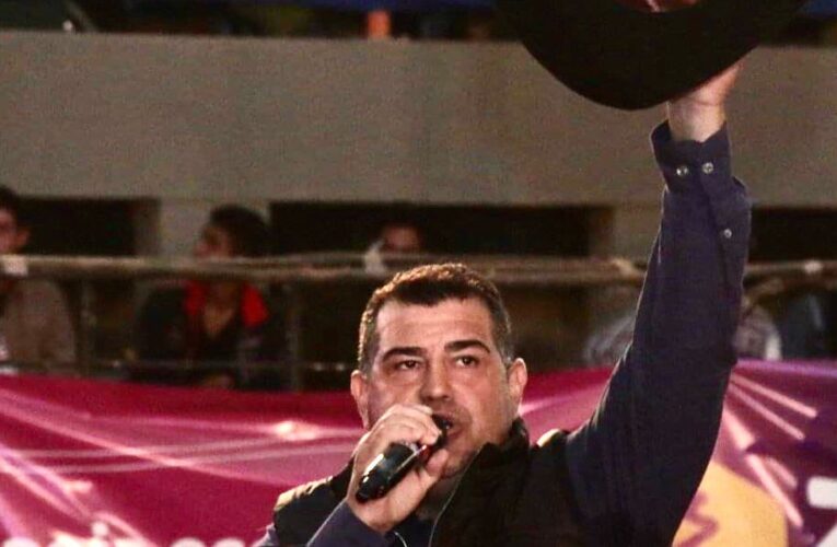 Locutor de Rodeio Pedrinho Gobbo se destaca durante a Expo Conchas