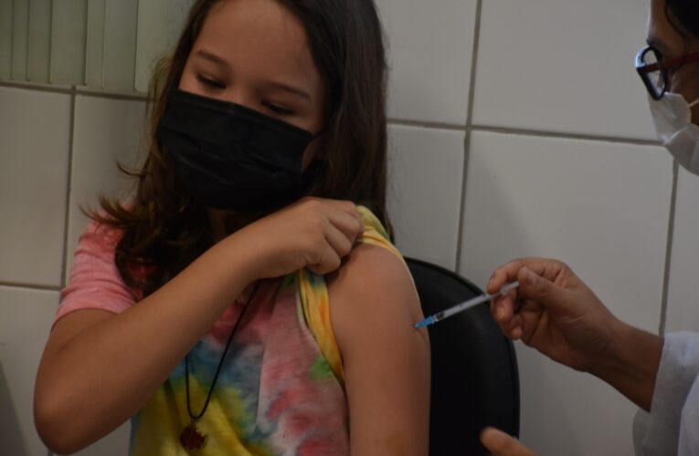 Dose adicional de vacina contra a Covid-19 para adolescentes já está disponível nas unidades de saúde