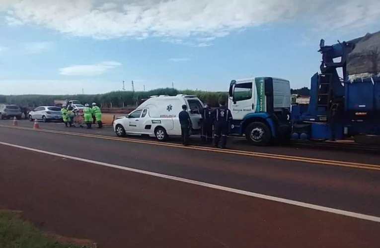 Acidente com ambulância tira vida de paciente idosa de 91 anos em rodovia de Barra Bonita