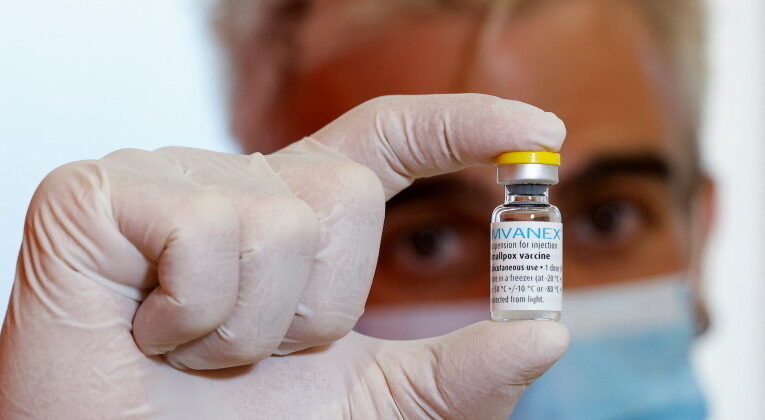 Anvisa aprova a liberação da vacina contra a varíola do macaco