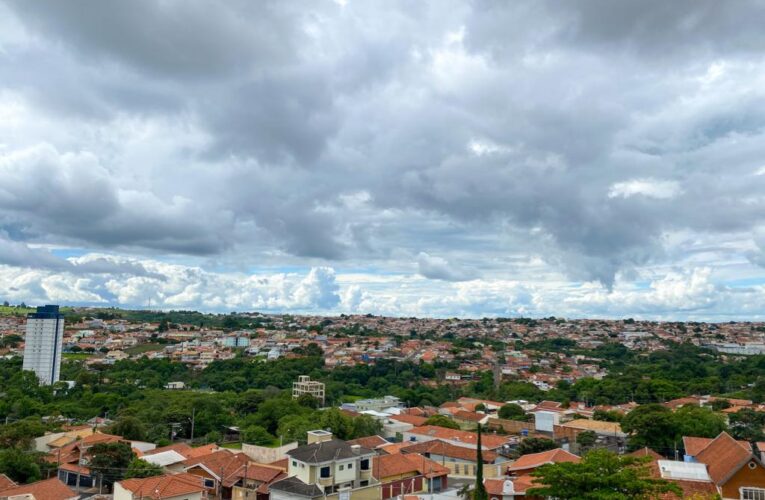 Semana começa com tempo instável e queda na temperatura em Botucatu