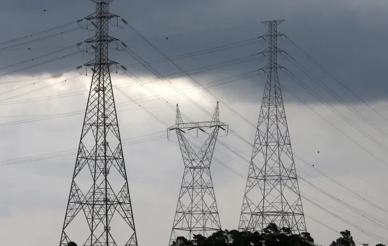 Brasil passa a vender energia excedente para Argentina e Uruguai