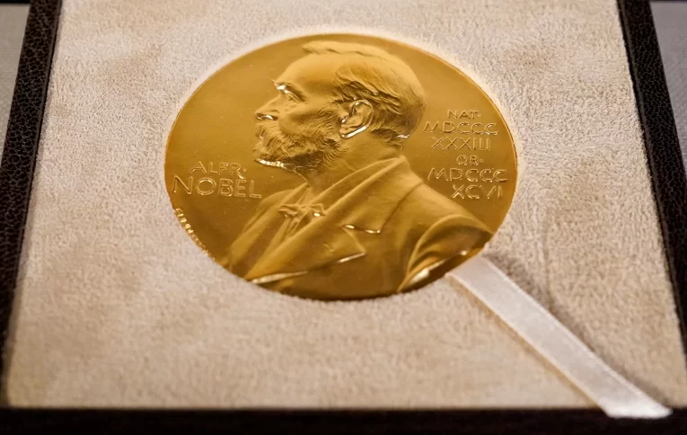 Nobel da Paz vai para Ales Bialiatski e entidades russa e ucraniana