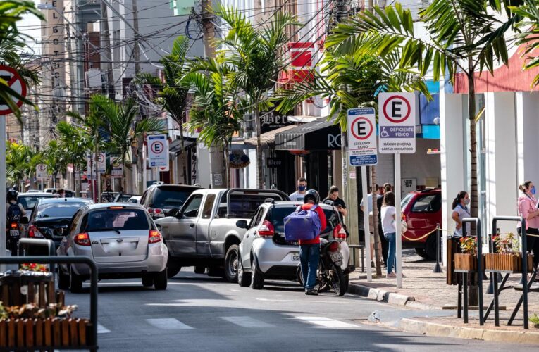 Fechamento de lojas durante o jogo do Brasil será facultado aos comerciantes em Botucatu
