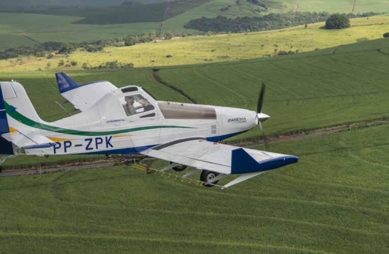 Embraer Ipanema 203 atinge novo recorde em vendas na aviação agrícola