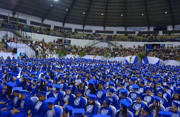 Educação realiza formatura e encerramento do ano letivo dos alunos da Rede Municipal de Ensino