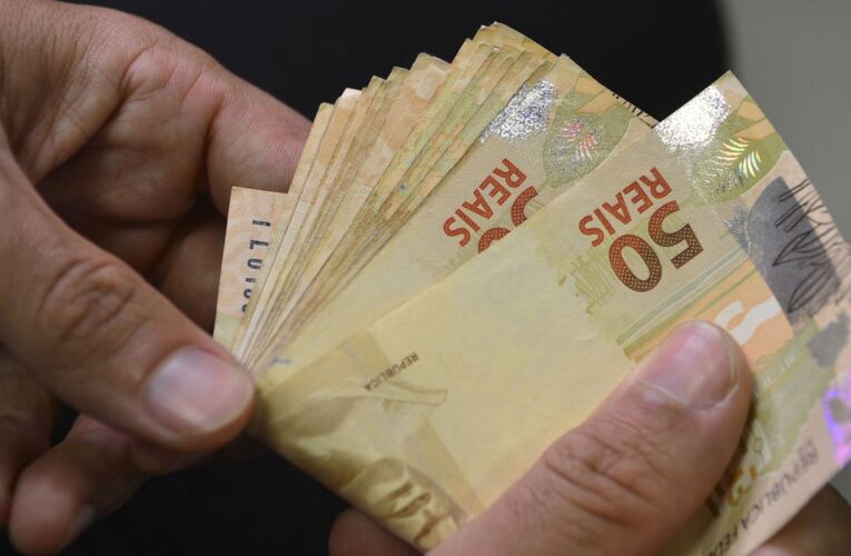 Salário mínimo será de R$ 1.302 em 1º de janeiro