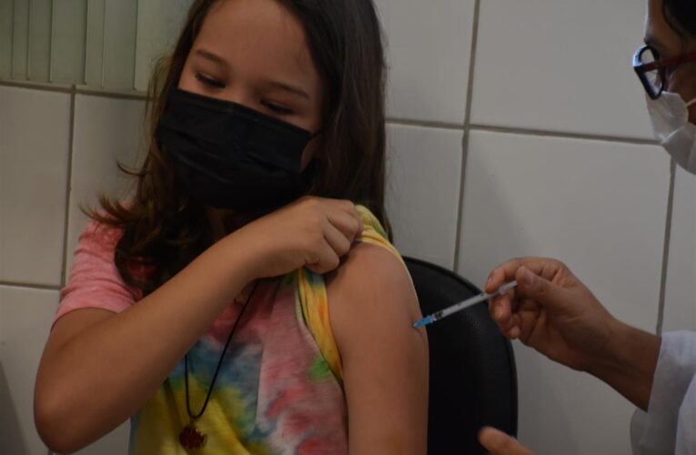 Unidades de Saúde de Botucatu vacinam esta semana crianças e bebês contra a Covid em horário especial