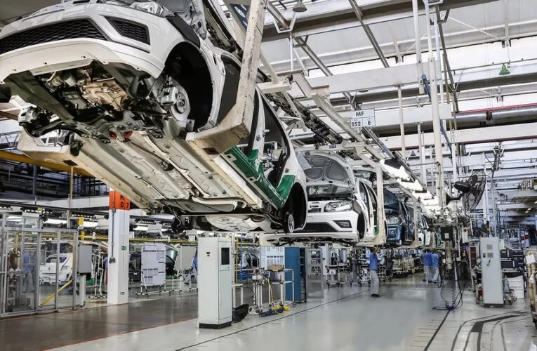 Volkswagen e GM iniciam férias coletivas para 5 mil trabalhadores no interior de SP
