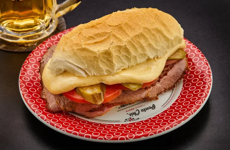 Bauru representa o Brasil em lista com melhores sanduíches do mundo; aprenda a preparar a receita original