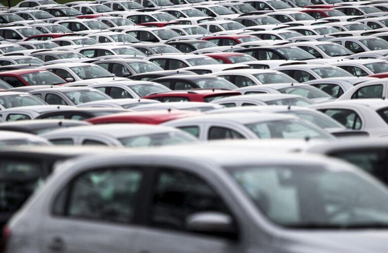 Volkswagen suspende produção de carros no país
