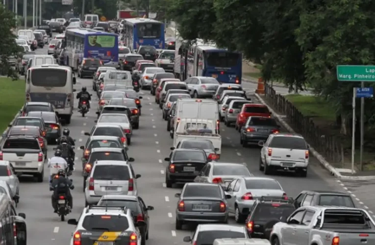 Programa de benefícios para bons motoristas cadastra parceiros