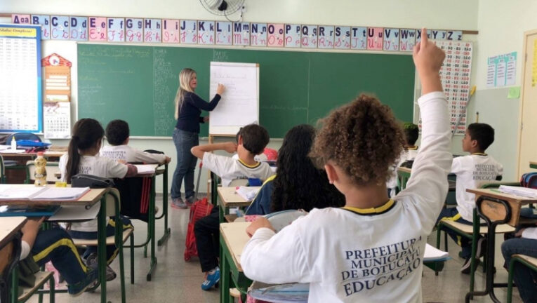 Escolas municipais de Botucatu voltam às aulas na quarta-feira (05)