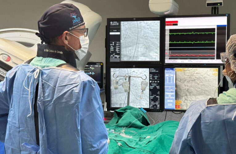 HC de Botucatu realiza angioplastia inédita com ultrassom intravascular pelo SUS