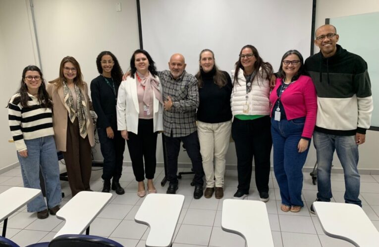 Curso de Extensão em LIBRAS forma primeira turma na Faculdade de Medicina da Unesp de Botucatu