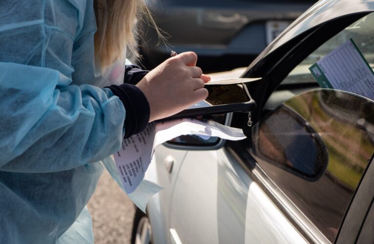 Drive-thru da Saúde imuniza mais de 300 pessoas no fim de semana em Botucatu