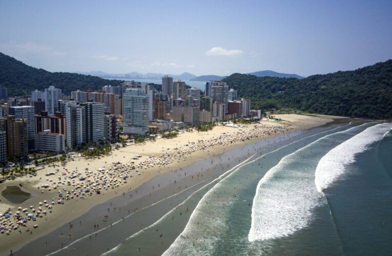 Turismo de SP projeta temporada de verão histórica