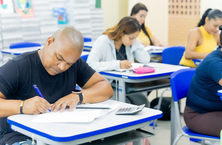 SP expande EJA e leva modelo de presença flexível a 151 escolas em 2026