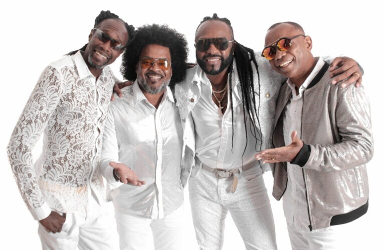 Negritude Jr é destaque do Carnaval de Botucatu nesta segunda