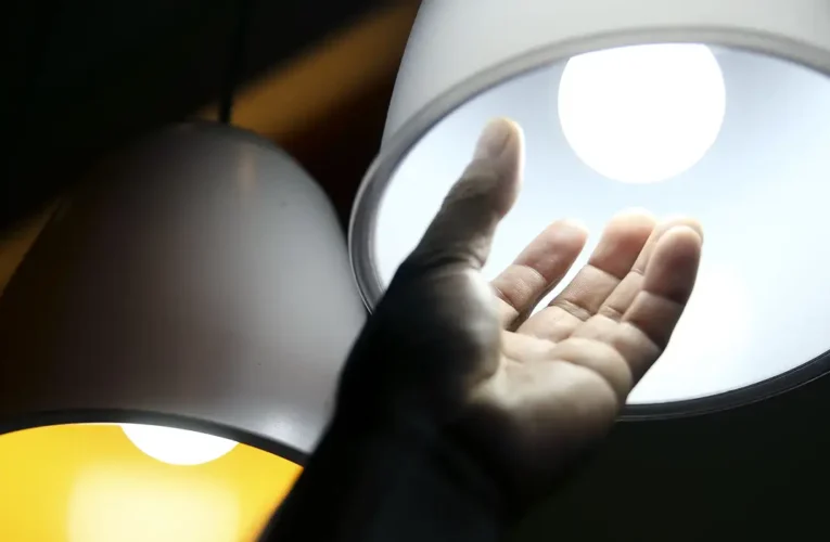 Contas de luz seguem com bandeira tarifária verde em março