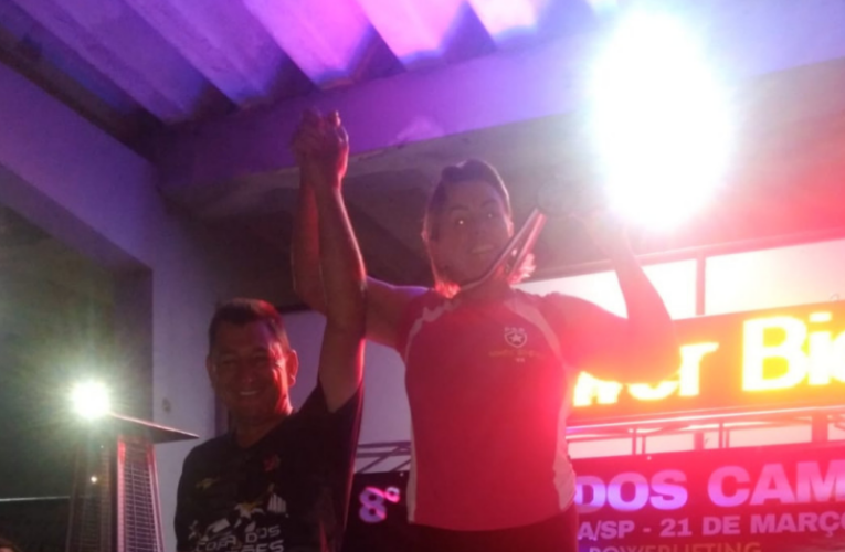 Aos 74 anos, atleta conquista ouro em competição de levantamento de peso