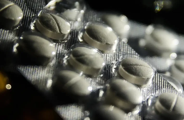 Supermercados já podem vender medicamentos; entenda