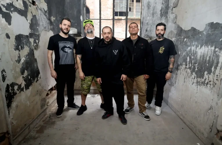 Aniversário de Botucatu começa com show do CPM 22 nesta sexta-feira
