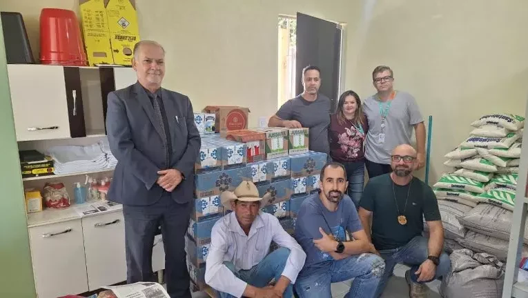 Polícia Civil arrecada mil litros de leite para ações sociais em Botucatu