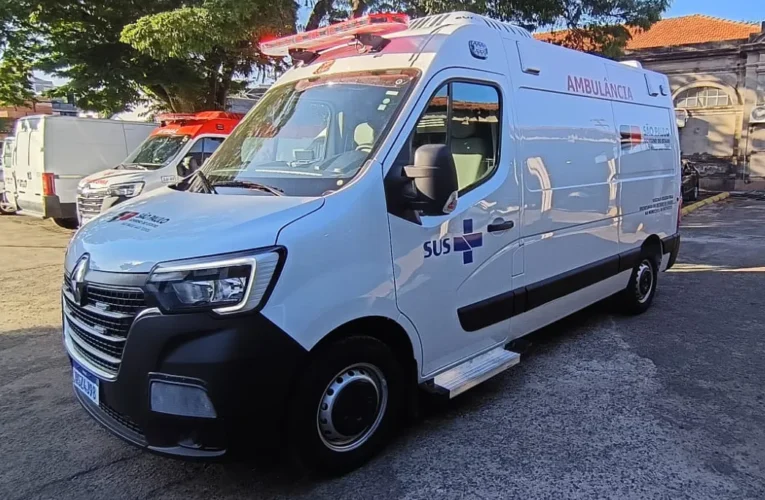 Botucatu passa a ter nova ambulância para atender a população