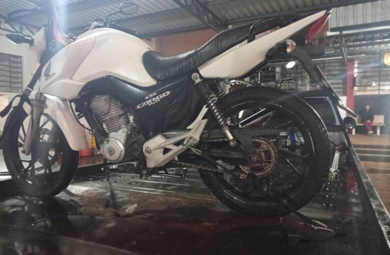 Polícia Militar prende casal por tráfico de drogas e localiza motocicleta roubada em Botucatu